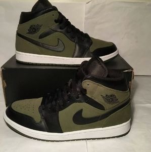 Air Jordan 1 Mid 'Olive Canvas' Size 9